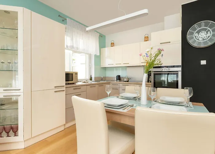 Sunny With Parking On The And Friendly Estate By Rent Like Appartement