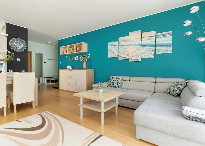 Appartement Sunny With Parking On The And Friendly Estate By Rent Like Sopot