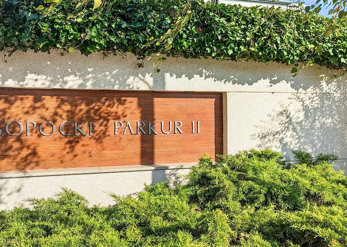 Sunny With Parking On The And Friendly Estate By Rent Like *