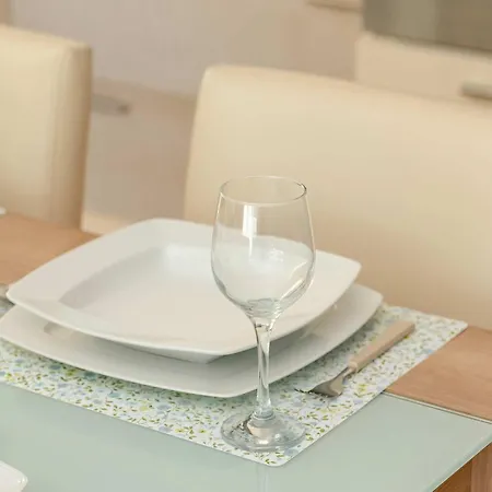 Sunny With Parking On The And Friendly Estate By Rent Like