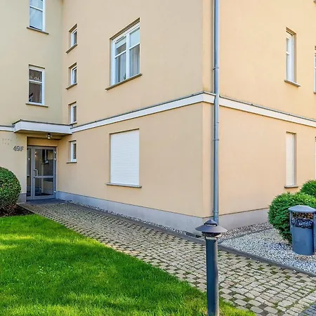 Sunny Parking Close To The Ergo Arena By Renters شقة *