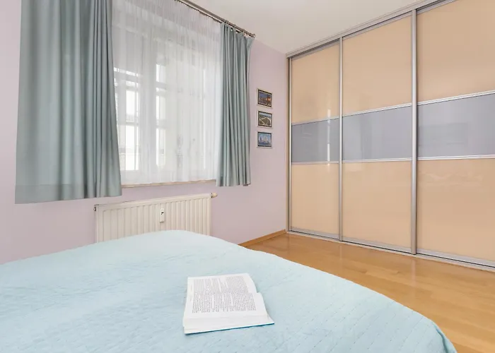 Sunny With Parking On The And Friendly Estate By Rent Like Apartamento *