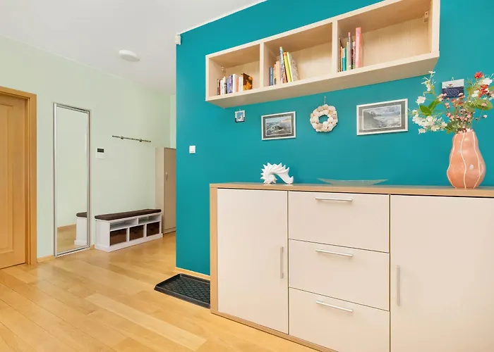 Apartamento Sunny With Parking On The And Friendly Estate By Rent Like Sopot